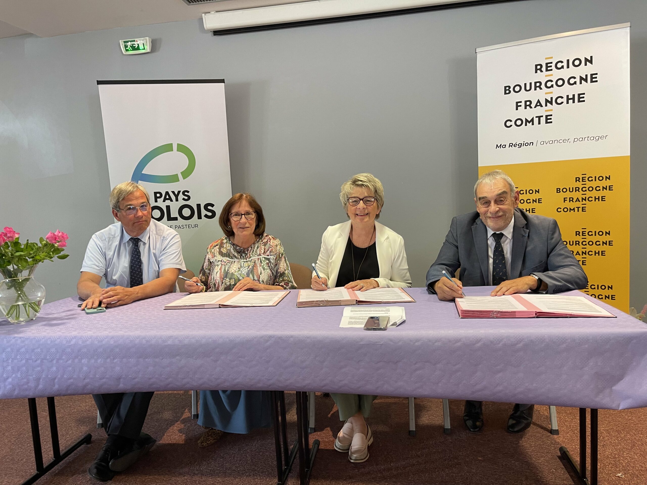 Lire la suite à propos de l’article Signature du contrat de revitalisation rurale et du contrat « territoires en action »