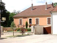 Mairie du village de Saint-Loup